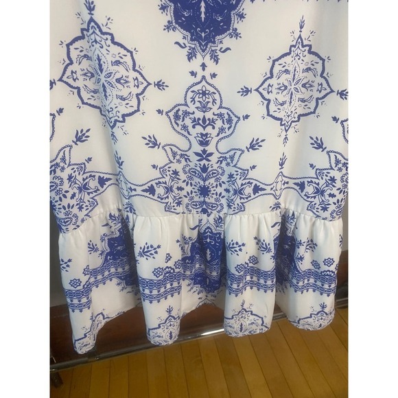 NWT Lovers + Friends Blue White Mini Dress Pockets Medium - Picture 8 of 10